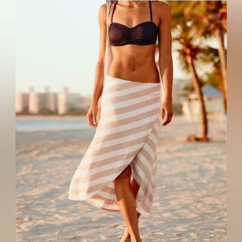 Athleta Ribbon Stripes Skirt Ecru Beige/ White NWT - M